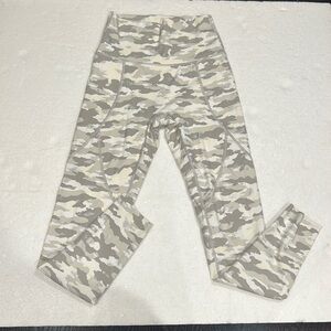 Aerie Chill Play Move Light Camo Print Soft Stretchy Leggings size small